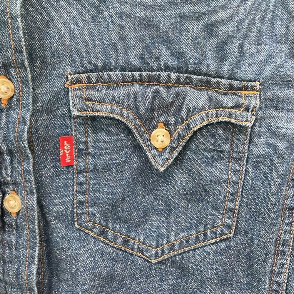 Levi’s Red Tab: Women’s Small Denim Button Down Shirt - Picture 3 of 6